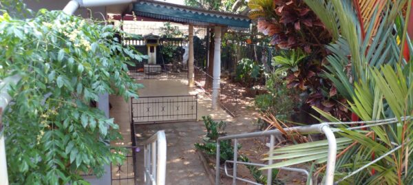 LKR 31 million (1.6 million Per Perch) | 19 Perch Land for SALE with an Old House - Image 7