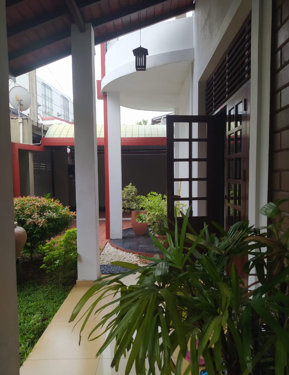 LKR 42.5 million | 10 Perch Fully Furnished House for SALE in Piliyandala (Gangarama Rd) (H013) - Image 7