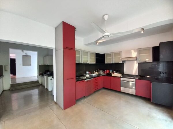 Luxury House in Colombo 07 - Image 5