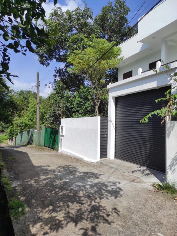 Brand New House for Sale – Malabe, Parakum Mawatha - Image 2