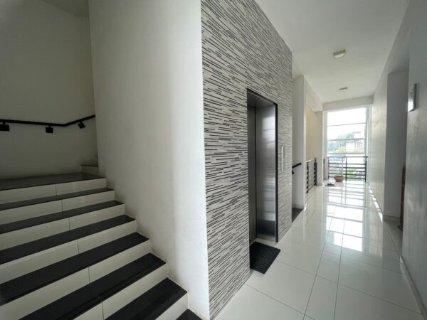 Rs 27.5 M 2BR apartment for sale in Rajagiriya (Aggona ) - Image 4