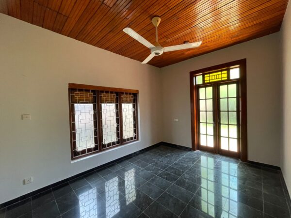 LKR 56 million | 11 Perch House for SALE in Nugegoda (Pagoda Rd) - Image 3