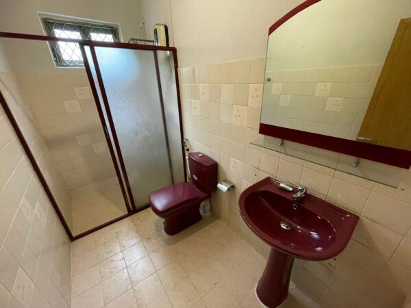 LKR 56 million | 11 Perch House for SALE in Nugegoda (Pagoda Rd) - Image 4