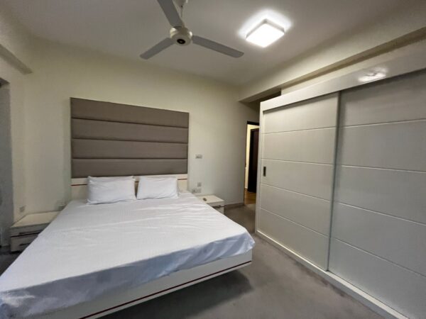 Furnished apartment in Iconic 110 - Image 4