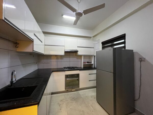 Furnished apartment in Iconic 110 - Image 3