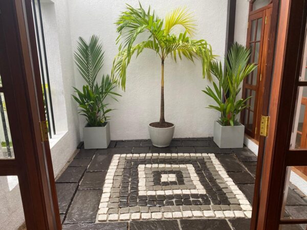 Well maintained Two-Story House for Sale in Colombo 05 - Image 8