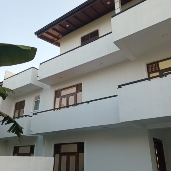 Luxury House for sale | Boralesgamuwa - Image 2