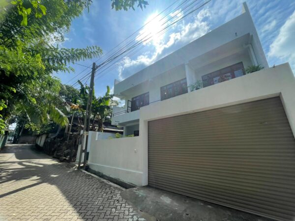 Brand new House for sale in Boralesgamuwa - Image 2