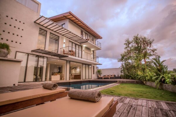 Luxury House for sale in Nawala