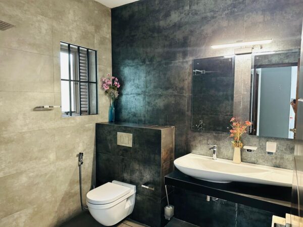 Modern semi furnished House for sale in Athurugiriya - Image 4