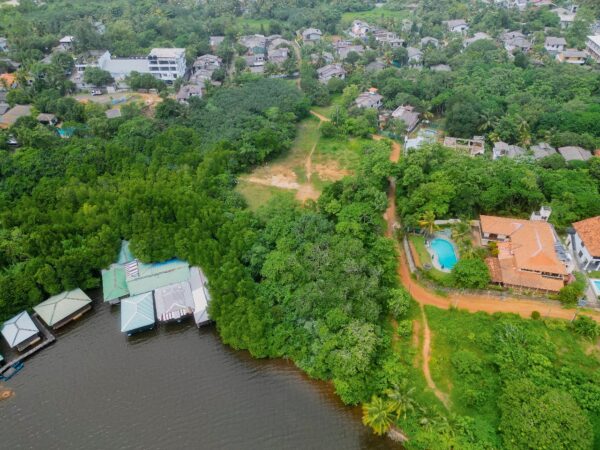 River view land for sale in Hikkaduwa - Image 3