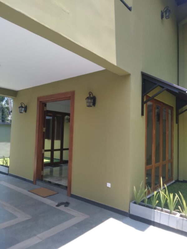 Brand New House for sale in Ja Ela - Image 5