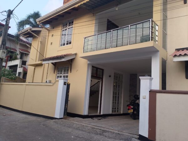 4 Bedroom | House for sale in Ebuldeniya, Nugegoda - Image 2
