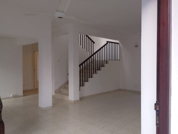 4 Bedroom | House for sale in Ebuldeniya, Nugegoda - Image 5