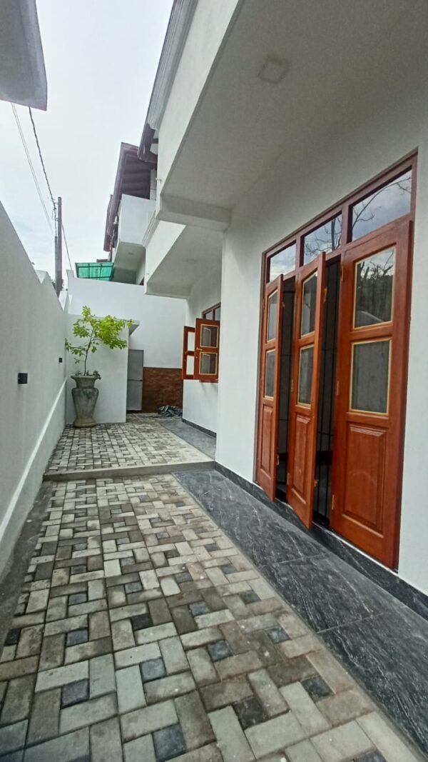 Brand new House for sale in Piliyandala - Image 6