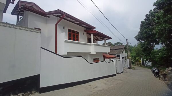 Brand new House for sale in Piliyandala - Image 2