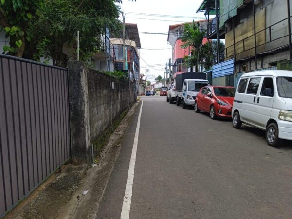 7.5 Perch Prime Commercial / Residential land for sale in Boralesgamuwa - Image 3