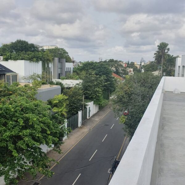 Modern House for Rent in Colombo 07 - Image 5