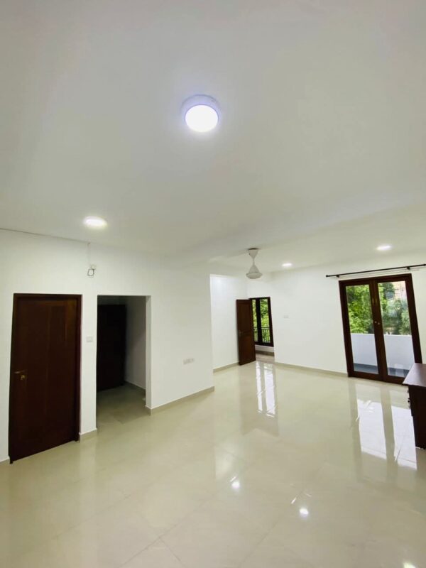 Modern House for Rent in Colombo 07 - Image 3