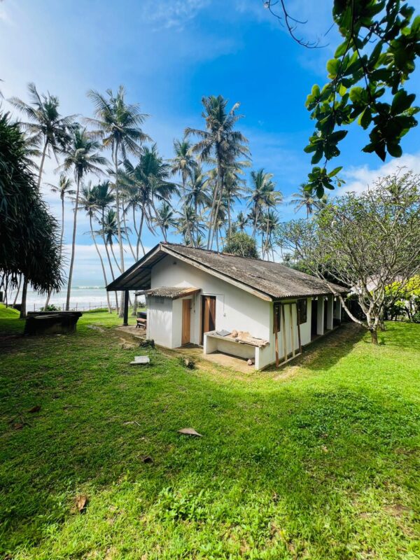 Beach front 55 Perch with Cottage for sale in MATARA - Image 2