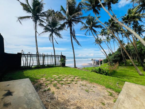Beach front 55 Perch with Cottage for sale in MATARA - Image 6