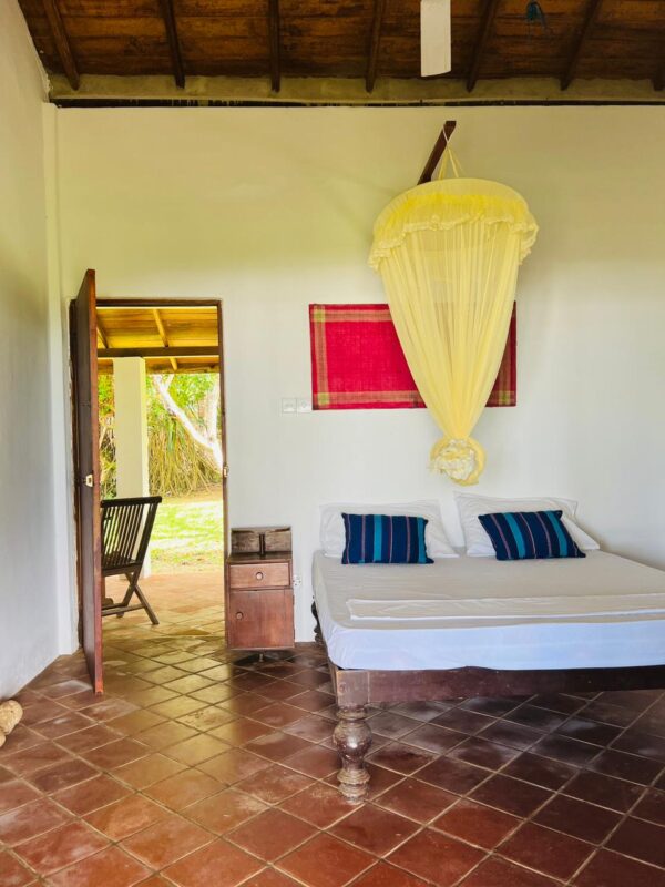 Beach front 55 Perch with Cottage for sale in MATARA - Image 4