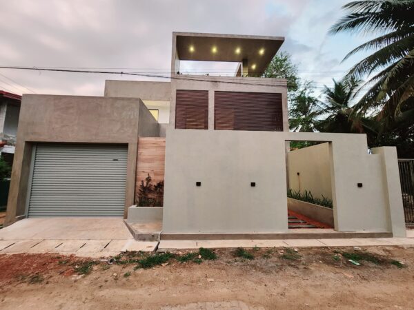 Modern House with Bolgoda Lake view in Piliyandala - Image 6