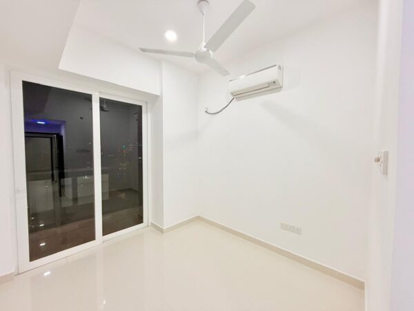 3 BR Brand new apartment for sale in Colombo 03 - Image 5