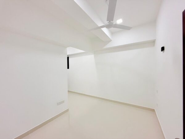 3 BR Brand new apartment for sale in Colombo 03 - Image 4