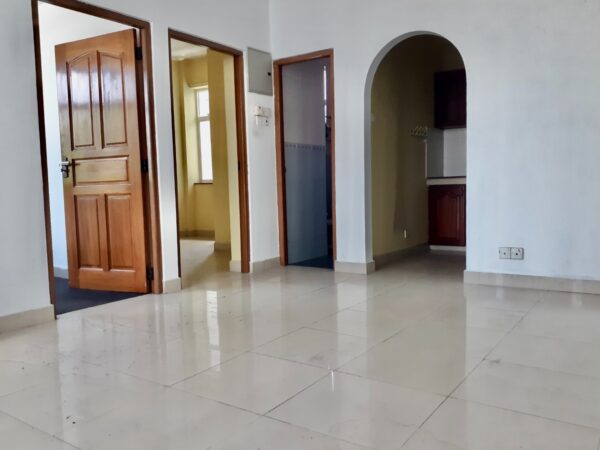 2 BR apartment for sale in Colombo 05 - Image 5