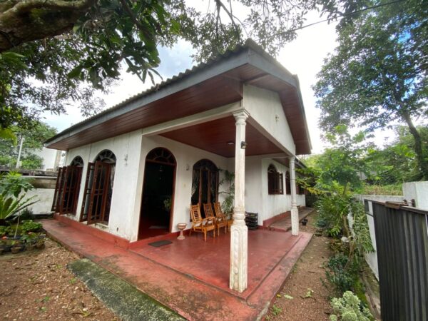 10 Perch House for sale in Thalawathugoda - Image 2