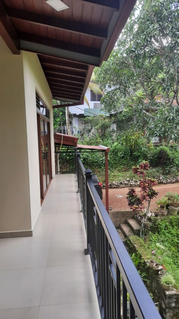 LKR 23 M House for sale in Kadawatha - Image 6
