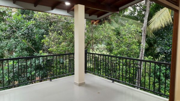 LKR 23 M House for sale in Kadawatha - Image 5