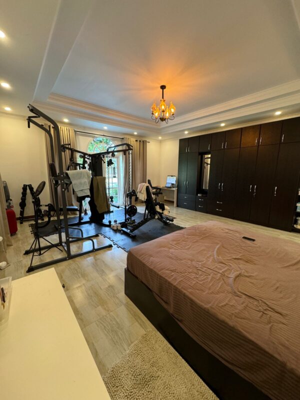 Beautiful Villa in Hikkaduwa - Image 8