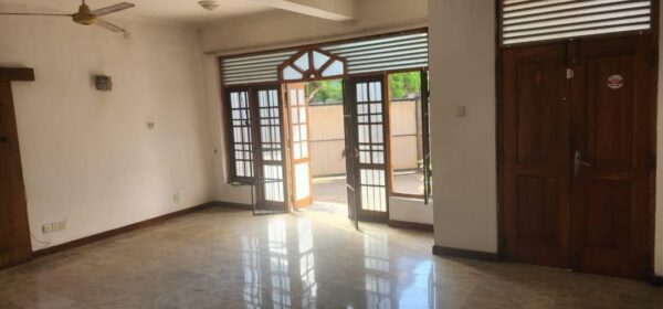 Commercial House for rent in Colombo 05 - Image 5