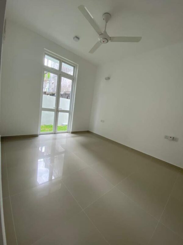 Stunning 3-Bedroom Villa for Sale in the Heart of Kottawa - Image 6
