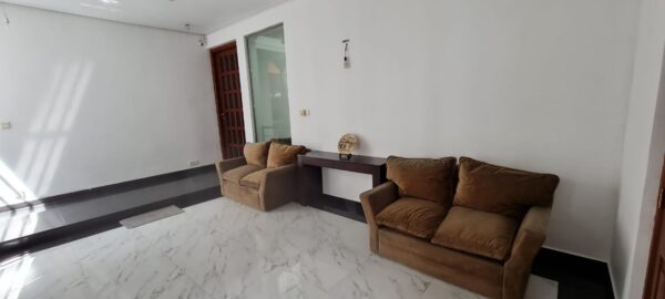20 Perch House for sale in Boralesgamuwa - Image 6