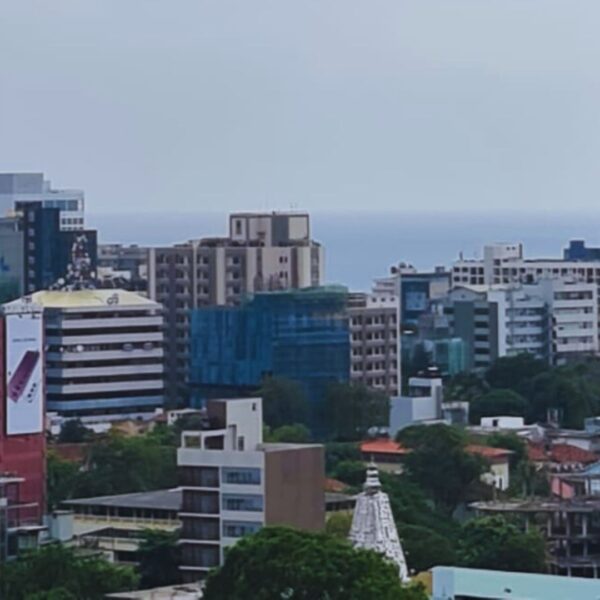 Live the High Life at On320 – Luxury Apartment with Unobstructed Sea Views! - Image 5