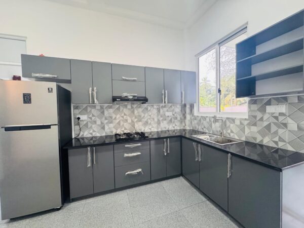 Beach view villa for sale in Tangalle - Image 8