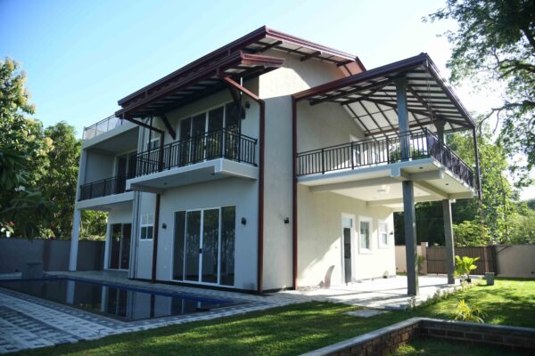 Beach view villa for sale in Tangalle - Image 2