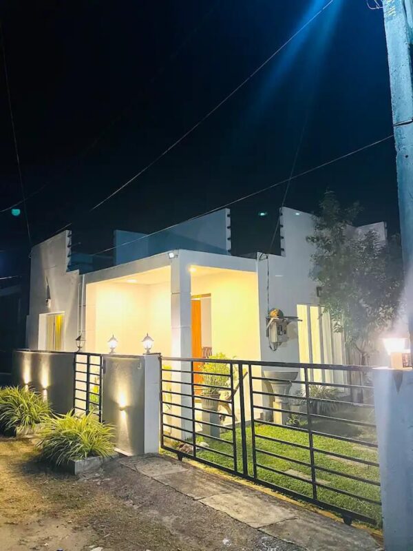 Modern House for sale in Lake city Ja Ela - Image 3