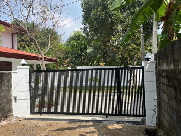 LKR 28.5 M House for sale in Kottawa - Image 6