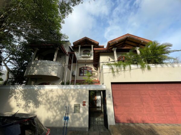 USD 2,600 (Per Month) | 4 Bedroom House for RENT in Colombo 04 (Off Dickman’s Rd) - Image 4