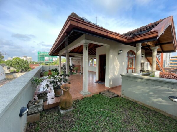 USD 2,600 (Per Month) | 4 Bedroom House for RENT in Colombo 04 (Off Dickman’s Rd) - Image 6