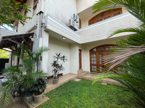 USD 2,600 (Per Month) | 4 Bedroom House for RENT in Colombo 04 (Off Dickman’s Rd) - Image 7