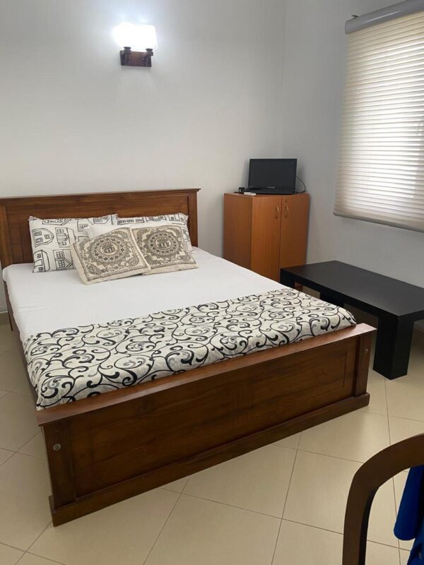 3BR Apartment for sale 195 laks - Image 5