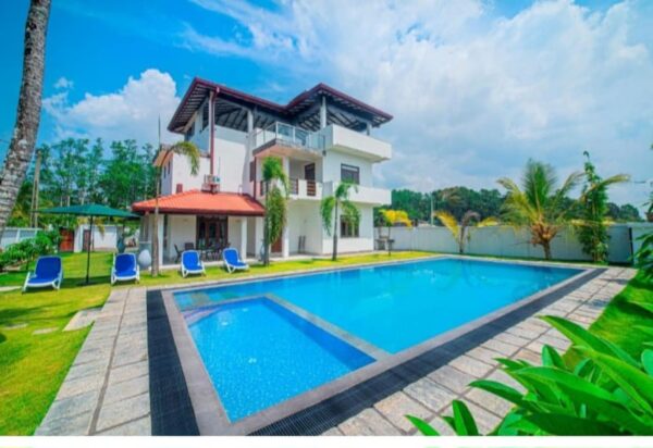 Luxury Villa for sale in Kosgoda - Image 4