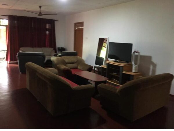 Tourist villa for sale in Weligama - Image 8