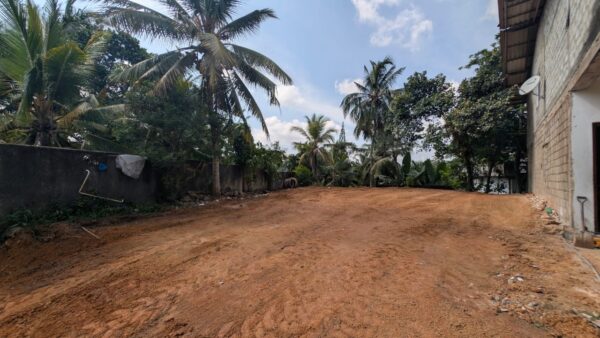 11.3 Perch Land for sale in Rajagiriya - Image 3
