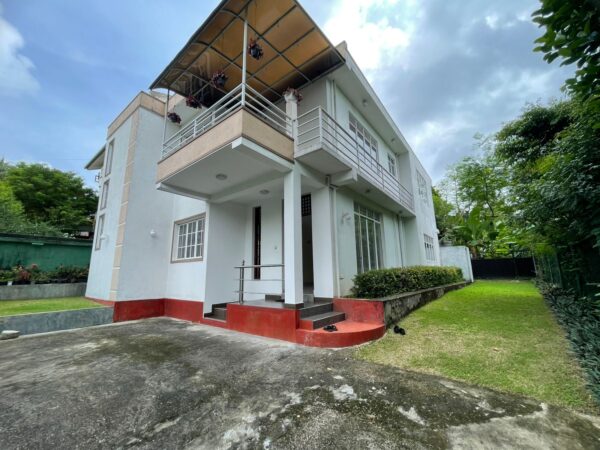 20 Perch New House for sale in Nugegoda - Image 2